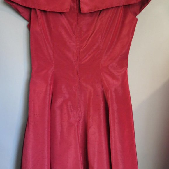 VINTAGE SYNDICATE - COCKTAIL / EVENING DRESS - SIZE 14 - NET UNDERLAY. - Picture 8 of 8